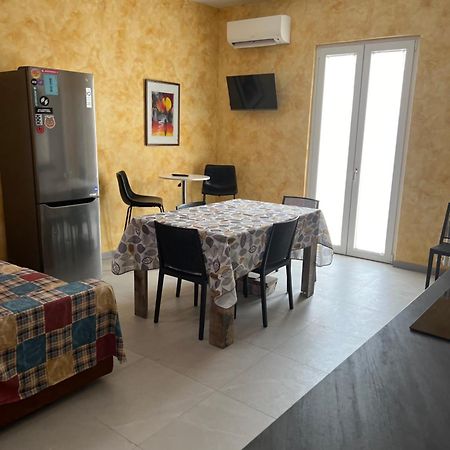 Casa Caselle Appartament Indipende 100Mq 2 Stanze 2 Bagni E Cucina Esterno foto