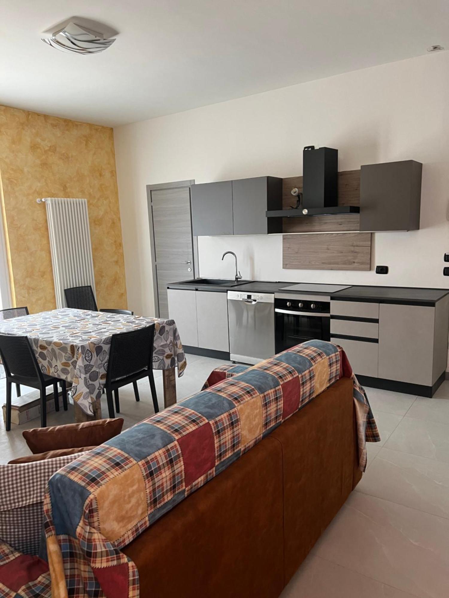 Casa Caselle Appartament Indipende 100Mq 2 Stanze 2 Bagni E Cucina Esterno foto